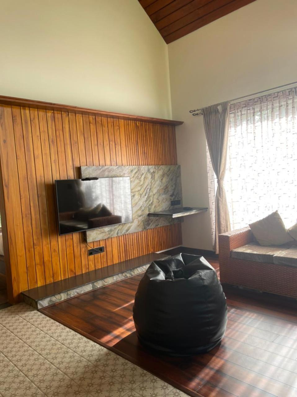 Biranji Aqua Retreat Hotell Chikmagalūr Eksteriør bilde